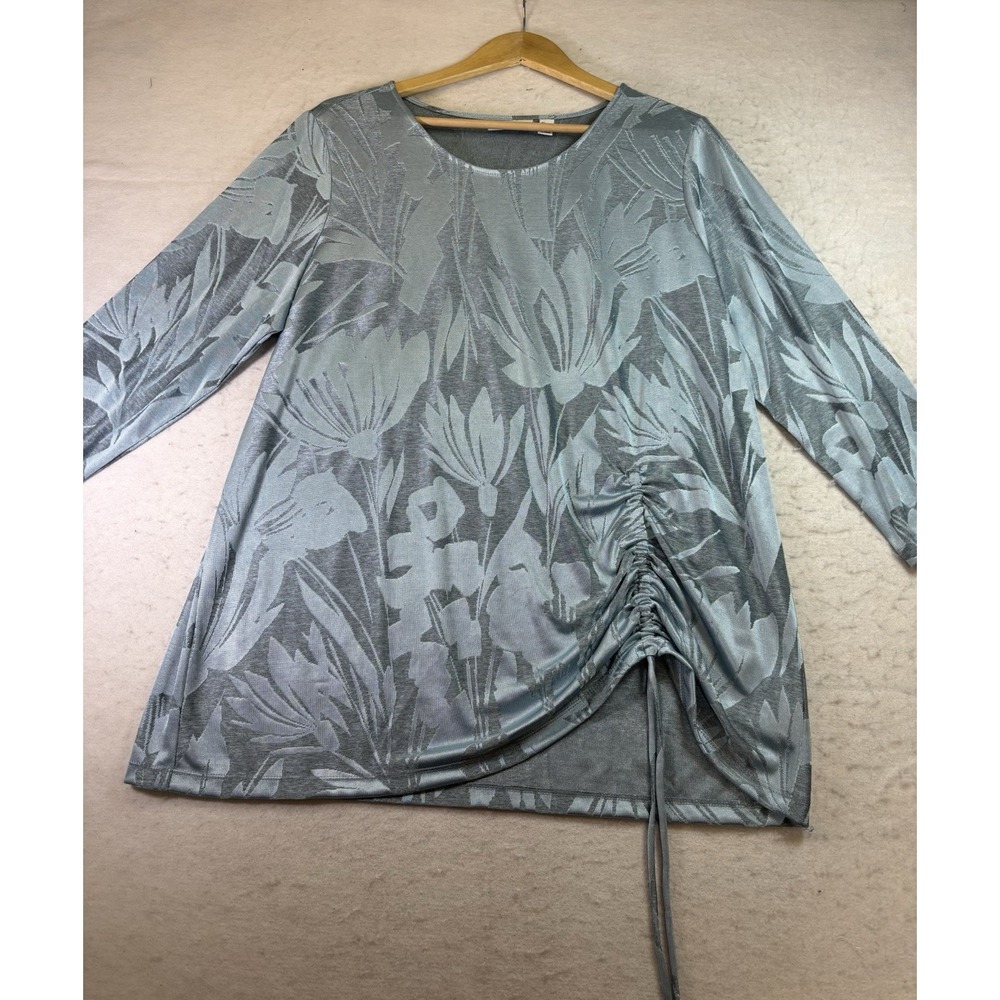 Susan Graver Womens 1X Liquid Knit Tunic Floral Damask Lt Blue Blouse Frt Ruched